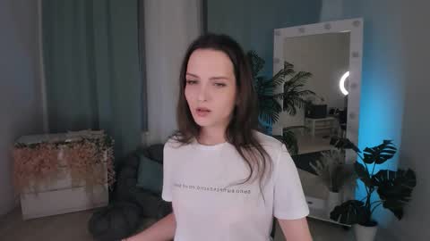 Snapshot of ariadna_s chatting on October 4, 9:02 pm Ariadna online show from October 4, 9:02 pm