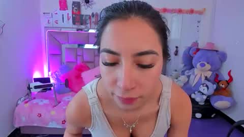 Snapshot of ariadnacappelletty_ chatting on May 20, 4:13 pm ariadnacappelletty online show from May 20, 4:13 pm
