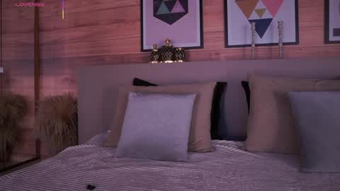 Aria Foster online show from June 6, 4:17 am