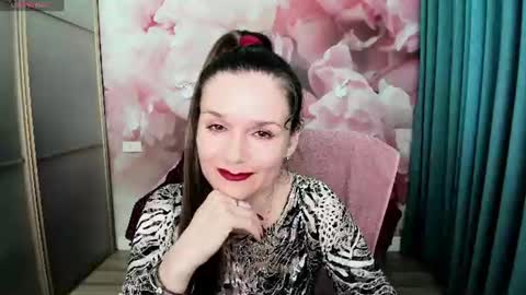 AriaGray online show from June 27, 4:56 pm