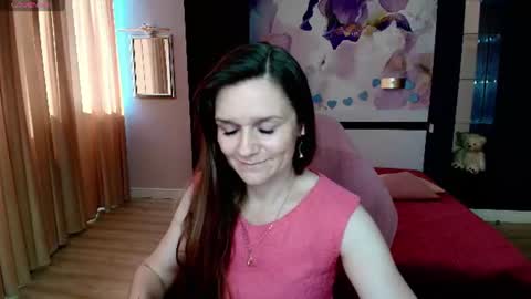 AriaGray online show from August 1, 1:10 pm