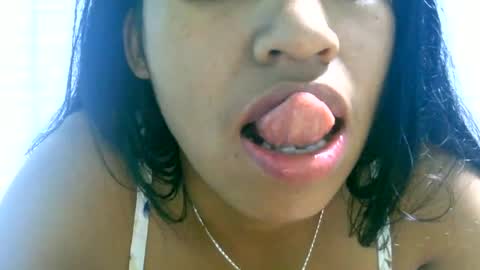 Snapshot of ariah13 chatting on June 14, 7:27 pm ariah13 online show from June 14, 7:27 pm