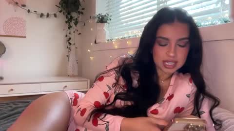 Snapshot of ariajackson chatting on December 5, 6:26 pm Aria online show from December 5, 6:26 pm