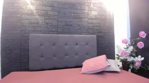 Snapshot of ariamoonlight chatting on February 10, 11:36 am online show from February 10, 11:36 am