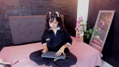 Snapshot of ariamoonlight chatting on February 22, 11:46 am online show from February 22, 11:46 am