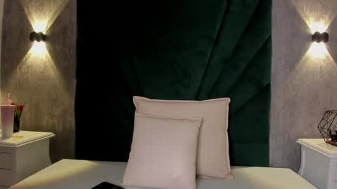 Snapshot of ariana_ceballos chatting on December 19, 3:29 am ARIANA online show from December 19, 3:29 am