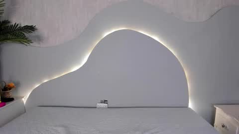 Snapshot of ariana_ceballos chatting on December 23, 3:48 am ARIANA online show from December 23, 3:48 am