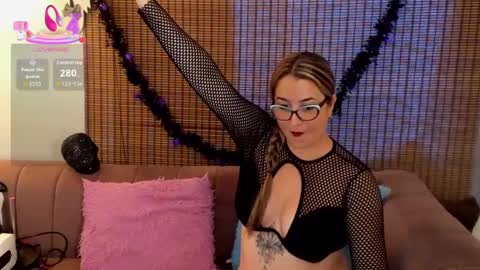 Snapshot of ariana_cross_ chatting on October 3, 5:10 pm Ariana Cruz online show from October 3, 5:10 pm