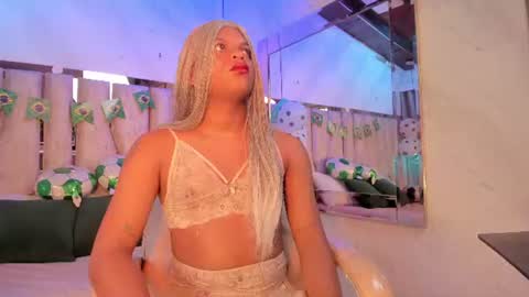 ariana_grande233 online show from June 20, 11:46 am