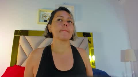 Snapshot of ariana_martins chatting on October 26, 3:12 am ARI online show from October 26, 3:12 am