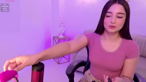 Ariana online show from October 24, 2:35 pm