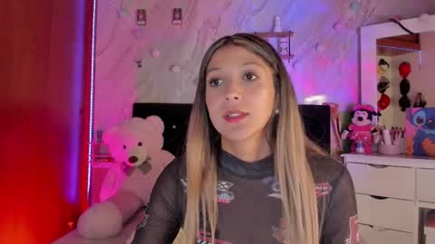 Snapshot of ariana_rosse__ chatting on January 15, 2:49 am Ariana online show from January 15, 2:49 am