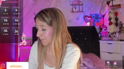 Snapshot of ariana_rosse__ chatting on February 15, 1:46 am Ariana online show from February 15, 1:46 am