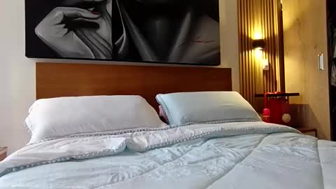 cristina online show from February 27, 1:00 pm