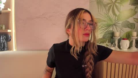 Ari online show from November 9, 3:05 am