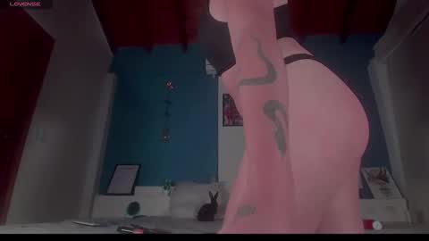 Snapshot of ariana_whitee chatting on November 17, 2:28 am ariana_whitee online show from November 17, 2:28 am