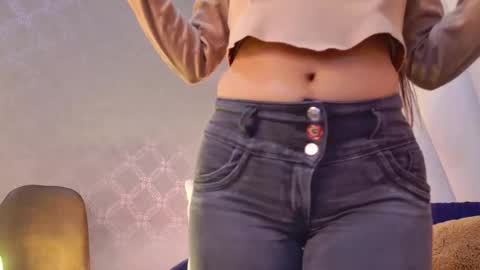 Snapshot of arianaa_gray chatting on November 23, 4:23 am Arianaa Gray online show from November 23, 4:23 am