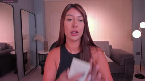 Snapshot of arianadumont chatting on May 3, 3:51 pm Ariana Dumont online show from May 3, 3:51 pm