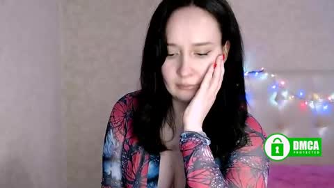 Snapshot of arianakuiper chatting on June 4, 1:28 pm arianakuiper online show from June 4, 1:28 pm