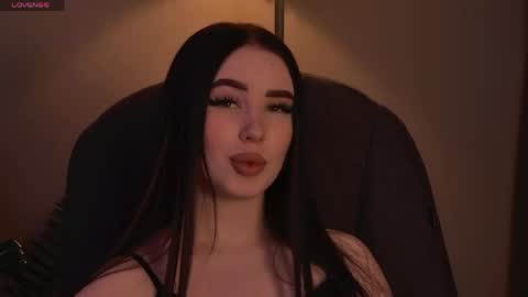 Snapshot of arianapurr chatting on April 11, 3:27 pm arianapurr online show from April 11, 3:27 pm