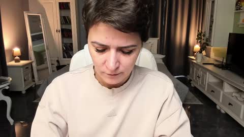 Ana online show from February 13, 12:21 pm