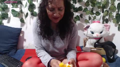 Snapshot of arianasanz1 chatting on June 9, 12:39 pm arianasanz1 online show from June 9, 12:39 pm