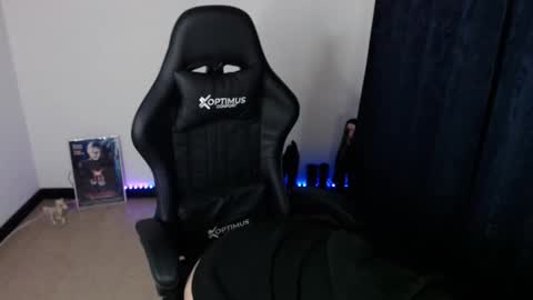 help me 100 hands up my OF is Free  online show from February 17, 10:16 pm