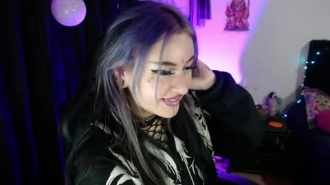 Snapshot of arianauwu666 chatting on June 3, 11:43 pm help me 100 hands up my OF is Free online show from June 3, 11:43 pm