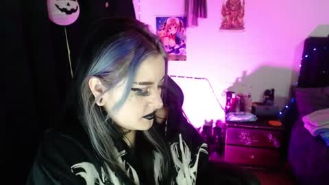 Snapshot of arianauwu666 chatting on June 12, 9:46 pm help me 100 hands up my OF is Free online show from June 12, 9:46 pm