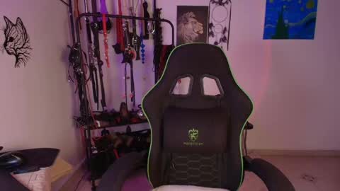 arianna_connorr online show from April 29, 5:30 pm