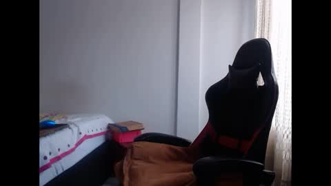 ariannaloovel online show from January 29, 6:07 pm