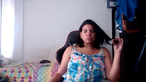 Snapshot of ariannaloovel chatting on July 23, 3:32 pm ariannaloovel online show from July 23, 3:32 pm