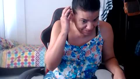 Snapshot of ariannaloovel chatting on July 28, 5:34 pm ariannaloovel online show from July 28, 5:34 pm
