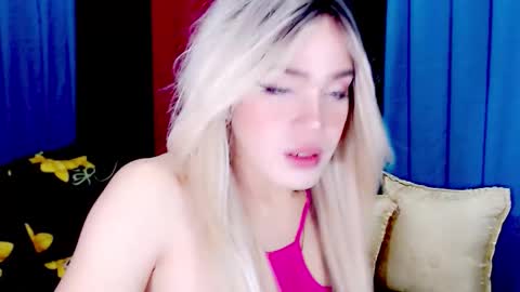 ARIANNE CUMS  online show from March 10, 7:13 am