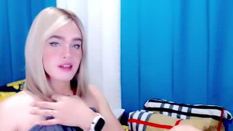 ARIANNE CUMS  online show from July 2, 12:54 am