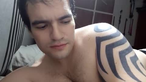 ariel_1990 online show from May 6, 7:13 am