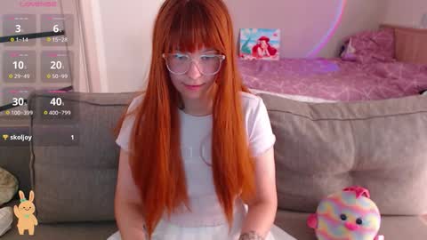 Snapshot of ariel_donovan chatting on September 12, 1:33 pm Ariel Donovan online show from September 12, 1:33 pm