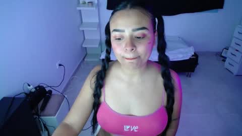 Snapshot of ariel_princess02 chatting on January 22, 2:37 am daniella online show from January 22, 2:37 am