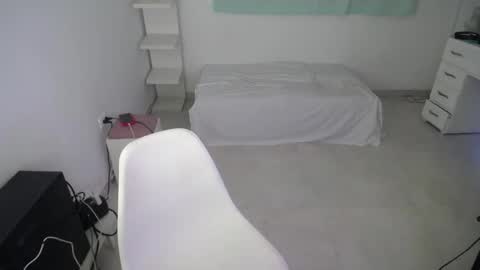 Snapshot of ariel_princess02 chatting on March 1, 2:04 am daniella online show from March 1, 2:04 am