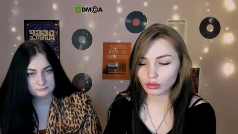 Snapshot of ariel_shadow chatting on November 23, 9:53 am ariel_shadow online show from November 23, 9:53 am