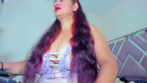 ariela_daltonn online show from January 7, 10:45 pm