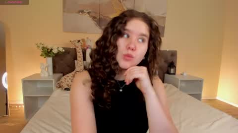 Snapshot of ariella_sol chatting on June 4, 12:49 am Ariella GTM3 Tue Wed Thu Fri Sat 0400 am-1030pm online show from June 4, 12:49 am
