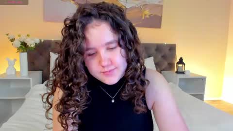 Snapshot of ariella_sol chatting on June 14, 9:22 am Ariella GTM3 Tue Wed Thu Fri Sat 0400 am-1030pm online show from June 14, 9:22 am