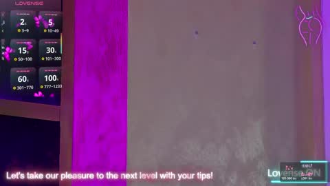 ariellfoxy online show from March 12, 3:29 pm