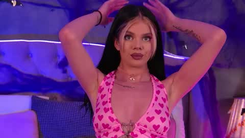 Snapshot of ariellsweety chatting on October 25, 5:08 pm Ariell online show from October 25, 5:08 pm