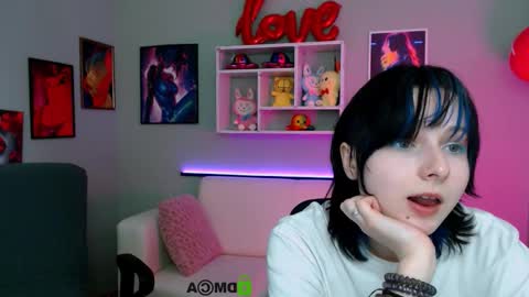 arielmell online show from March 7, 10:45 am