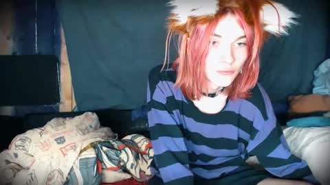 Snapshot of arielpinkcat chatting on December 15, 1:21 am arielpinkcat online show from December 15, 1:21 am