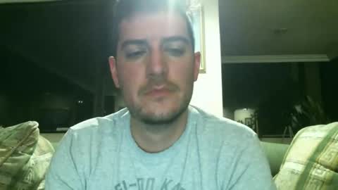 Snapshot of arielsinho chatting on October 30, 4:36 am Anon online show from October 30, 4:36 am