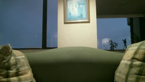 Snapshot of arielsinho chatting on October 31, 11:06 pm Anon online show from October 31, 11:06 pm