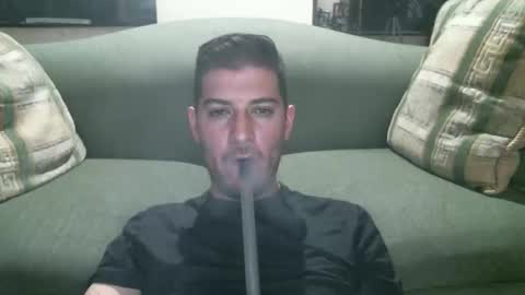 Snapshot of arielsinho chatting on December 17, 4:40 am Anon online show from December 17, 4:40 am